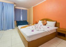 Номер Standard с видом на город в Guesthouse Belvedere - Room for 2 Near Patong Beach, Wifi and Ac