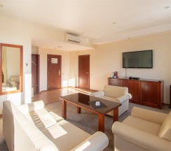 Апартаменты двухкомнатные в Бенефит Плаза