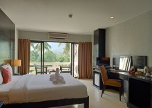 Номер Deluxe с балконом в Amarin Samui Hotel