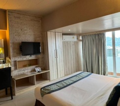 Люкс с 2 комнатами с видом на море в Patong Heritage