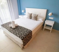 Апартаменты с 3 комнатами с видом на бассейн в Ibersol Spa Aqquaria Suites