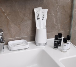 Стандарт с одной большой кроватью (Ботаника) в YES Botanica