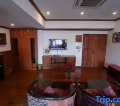 Двухместный номер Deluxe с балконом двуспальная кровать в Baan Huen Phen