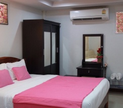 Бунгало Deluxe с балконом и с видом на сад в Plaifah Resort Ubon