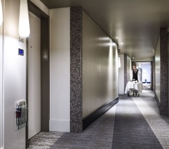 Двухместный полулюкс двуспальная кровать в Sofitel Munich Bayerpost