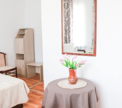 Шестиместный семейный номер Economy в Maxrooms дача Левитана под Плёсом