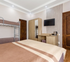 Стандартный четырехместный с двухъярусной кроватью в Версаль