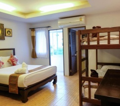 Четырёхместный номер Standard в Arina Boutique Residence