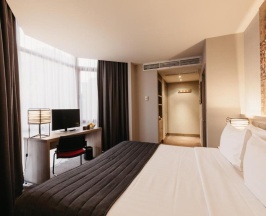 Двухместный номер Делюкс двуспальная кровать в Republica Hotel Yerevan