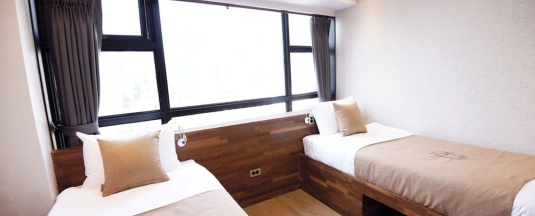 Двухместный без вида номер Deluxe 2 отдельные кровати в 57 Myeongdong Hostel