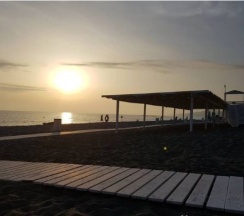 Трёхместный Стандарт вид в сад (с балконом) в Диана