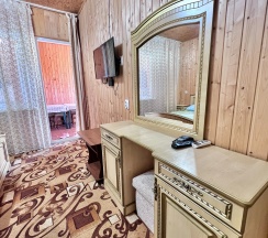 Дом с террасой в У Миланы