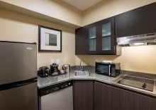 Четырёхместный люкс Stovetop c 1 комнатой в DoubleTree Suites by Hilton Austin Downtown Capitol