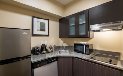 Двухместный люкс Stovetop c 1 комнатой двуспальная кровать в DoubleTree Suites by Hilton Austin Downtown Capitol