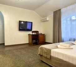 Стандарт трехместный в Bridge hotel