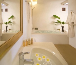 Двухместный семейный номер Deluxe двуспальная кровать в Thai House Beach Resort