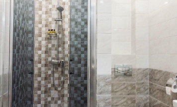 2-комнатный номер люкс с 1 двуспальной кроватью (с завтраком) в Albert Hotel