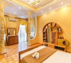 Коттедж с 4 комнатами в Baku Nizami Street Triplex 4 bedroom