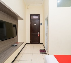 Номер Standard в RedDoorz Plus @ Grace Residence Surabaya