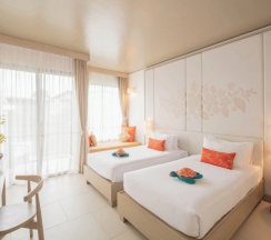 Двухместный номер Superior с видом на бассейн 2 отдельные кровати в Proud Phuket