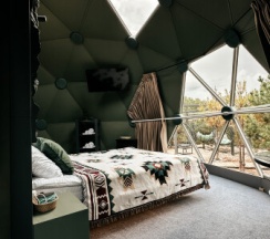 Купол №1 Зеленый (2 взрослых максимум + 2 детей) в Barkwood