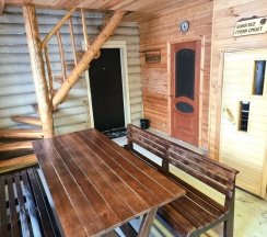 Шестиместный коттедж с видом на внутренний двор в Молгово