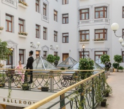 Делюкс с двуспальной кроватью и видом на Атриум в Renartiss Isaakiy St. Petersburg hotel