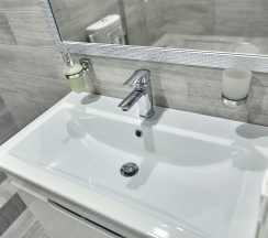 Трехместный стандарт (5) в July hotel