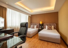 Люкс Grand с 2 комнатами в Rembrandt Hotel and Suites Bangkok