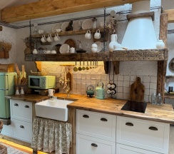 Авторское шале - Солома в МираМирам