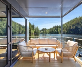 HOUSEBOAT №3 в Аквасторис