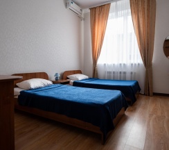 Номер полулюкс с 2 односпальными кроватями в Djump hotel