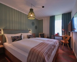 Двухместный номер Classic двуспальная кровать в Classik Hotel Martinshof