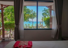 Номер Standard oceanfront в Phi Phi Nice Beach Resort