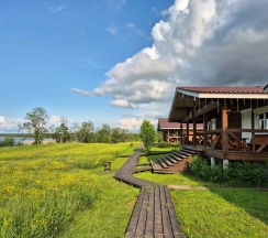 Четырёхместный дом Сельский с видом на озеро в Глэмпинг на озере Сиг
