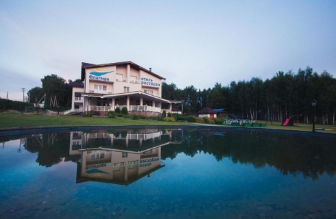 д. Бабино: Отель Флагман