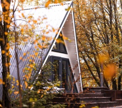 Белый Дом в А у реки