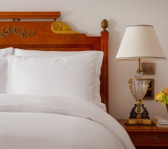 Номер делюкс с одной кроватью King в The Carlton, Moscow