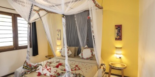 Уроа: Курортный отель Paradise Beach Resort