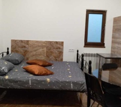 Апартаменты с красивым видом из окна в Хостел Milano