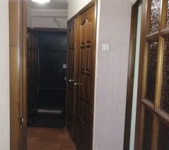 Квартира в Апартаменты на 10-й микрорайон, 3