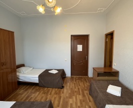 Четырехместный стандарт с балконом в ЭльМар