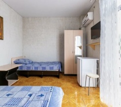 Трёхместный номер Superior с балконом в Mari