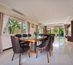 Вилла с 4 комнатами в Tropicana Pool Villa