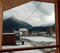 Студия с красивым видом из окна в Раш