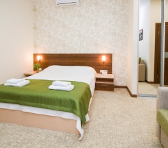 Номер комфорт с 1 двуспальной кроватью (с завтраком) в Nreef