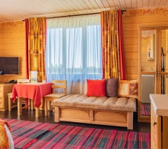 Номер студия стандарт с 2 односпальными кроватями в Золото Алтая