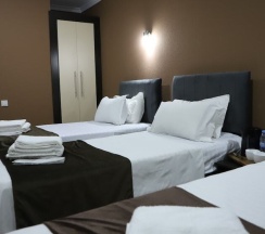 Двухместные апартаменты Deluxe с 3 комнатами двуспальная кровать в Отель Grand Avenue
