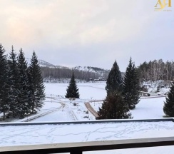 Двухместный номер (отель Алира Пэлас) Люкс с видом на озеро (двуспальная кровать) в Alira Palace