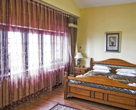 Номер семейный с 2 комнатами с балконом и с красивым видом из окна в Park Hotel Kokshetau